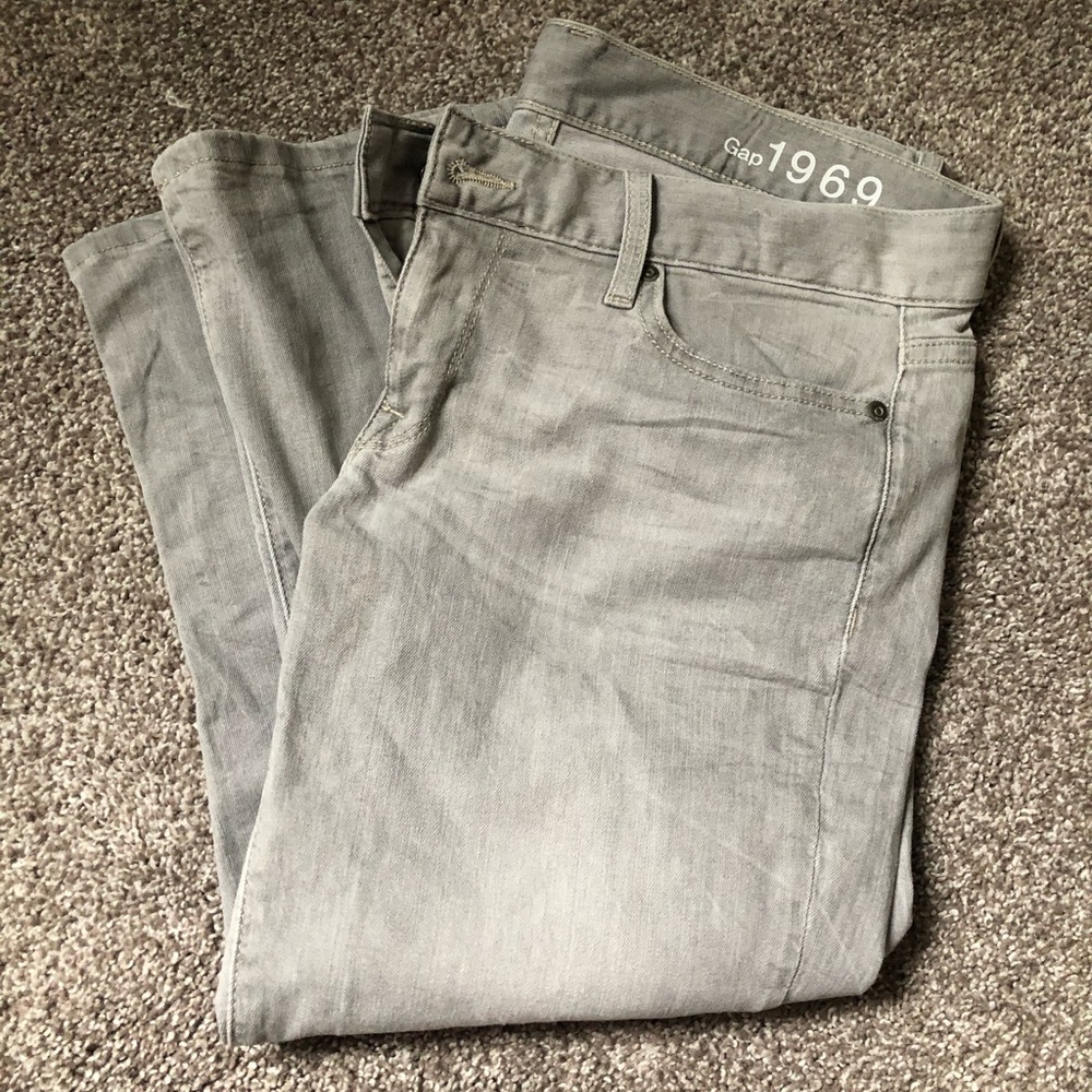 Light grey Gap cropped jeans